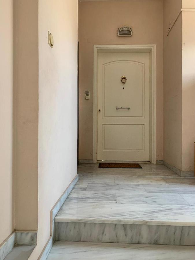 Christina_Apt خانيا المظهر الخارجي الصورة