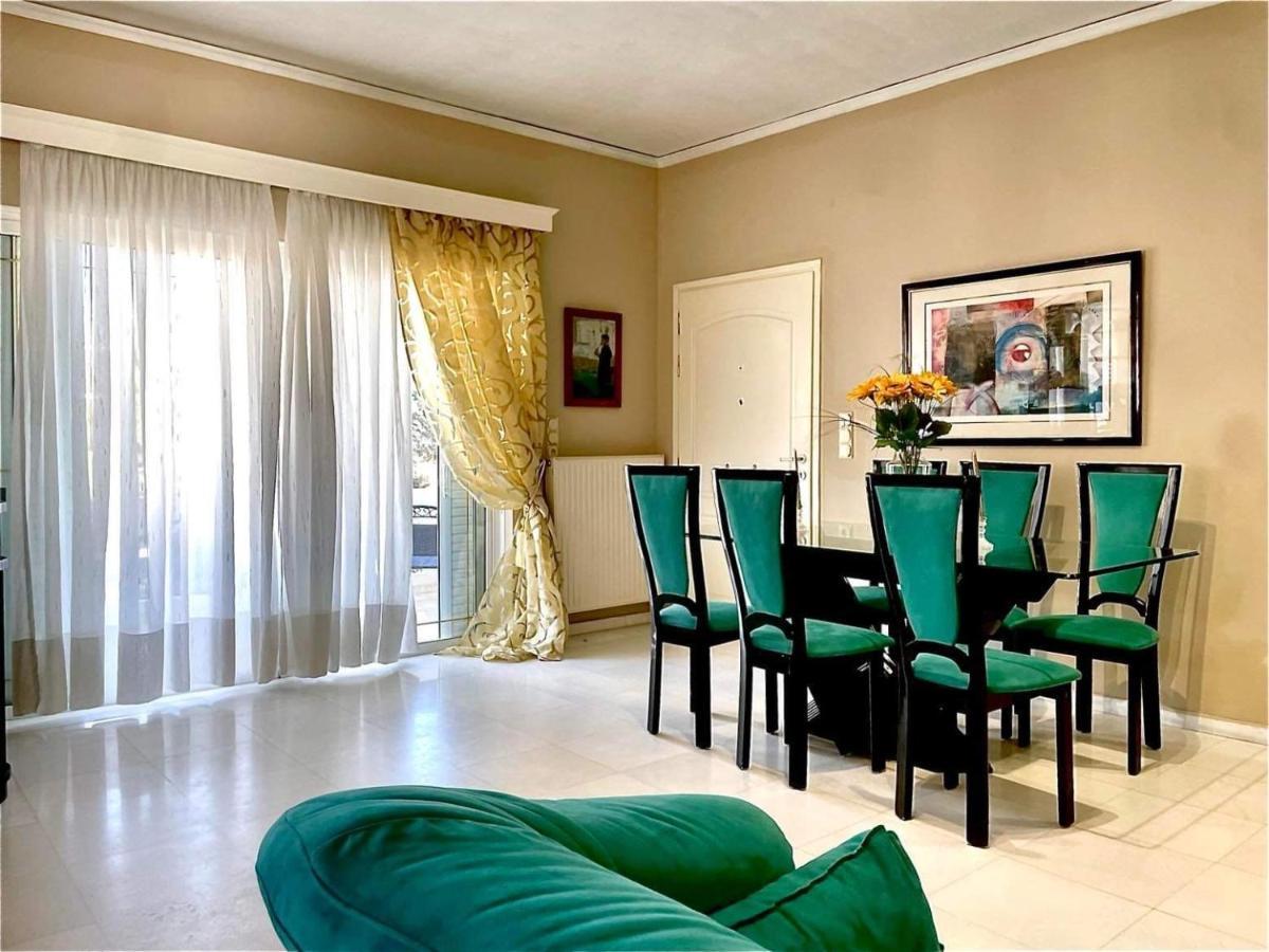 Christina_Apt خانيا المظهر الخارجي الصورة