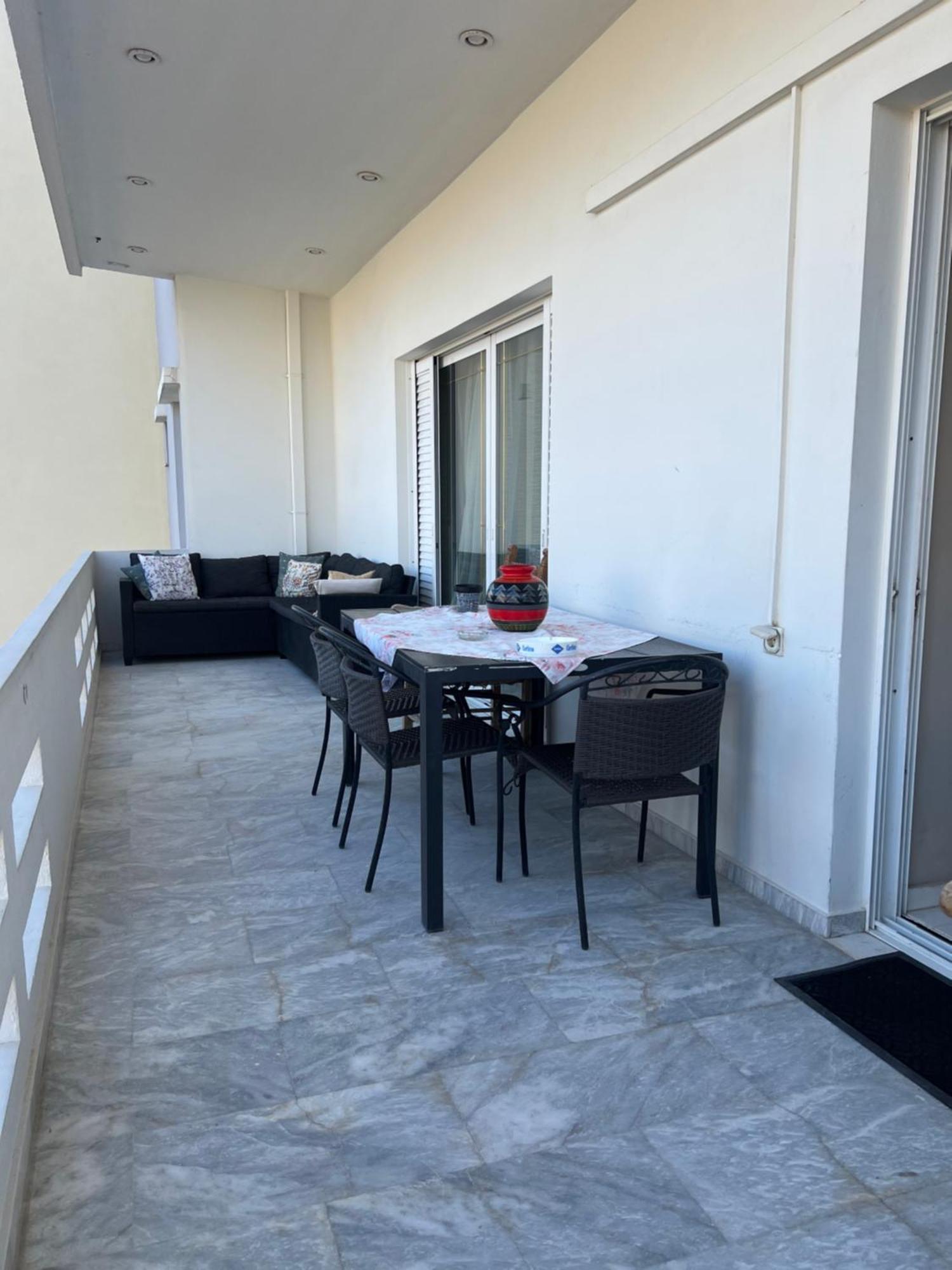 Christina_Apt خانيا المظهر الخارجي الصورة
